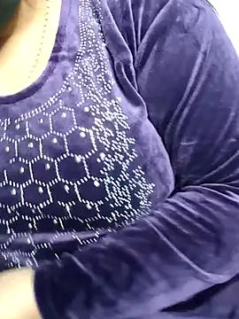 Brown_girl2 from StripChat is Freechat