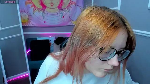 browneyess_ from StripChat is Freechat