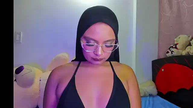 Burcu_yaran from StripChat is Freechat