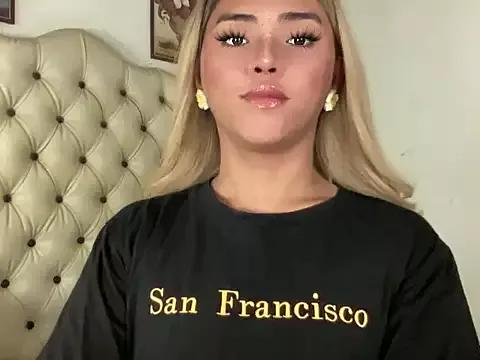 calimonroe from StripChat is Freechat