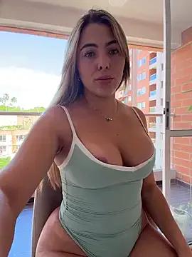 camila_vanucci- from StripChat is Freechat