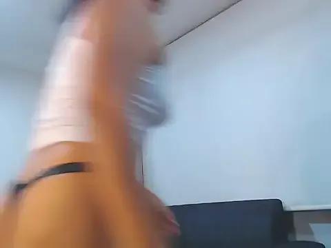 CamilaaOficial from StripChat is Freechat