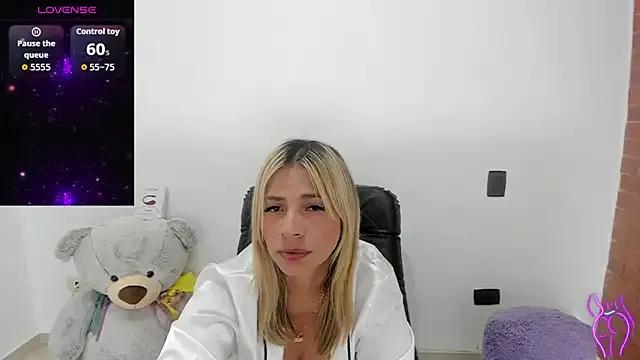 CamilaBliss from StripChat is Freechat