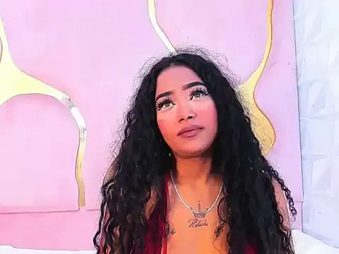 camilaqueenh from StripChat is Freechat