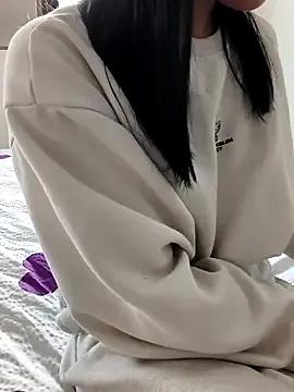 carlina28 from StripChat is Freechat