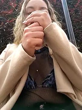 Find your cherished anal broadcaster match with our advanced interactive search and filtering options, allowing you to tailor-make your live event desires.