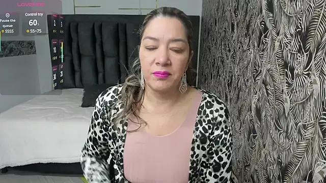 Chanel__Rose__ from StripChat is Freechat