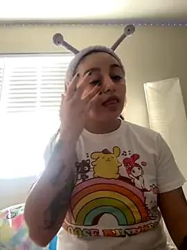 CharmingMaddie from StripChat is Freechat