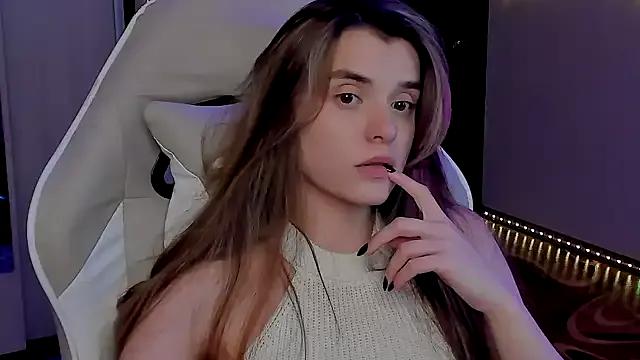 CharmingVixen from StripChat is Freechat