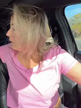 Cherry-red-xo from StripChat is Freechat