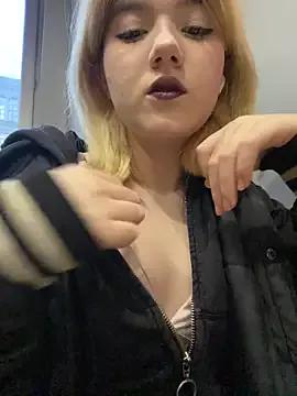 Cherry___Blossom from StripChat is Freechat