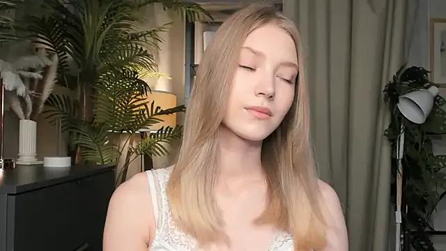 ChinBonnell from StripChat is Freechat