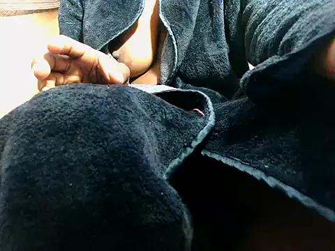 Chloe2001 from StripChat is Freechat