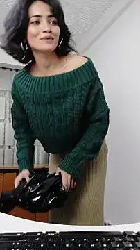 chloehanna from StripChat is Freechat