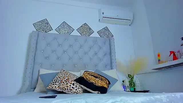 Find your cherished anal broadcaster match with our advanced interactive search and filtering options, allowing you to tailor-make your live event desires.