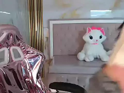 clara_evanss_s from StripChat is Freechat