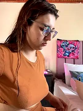 CoraVibes from StripChat is Freechat