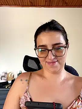 CoraVibes from StripChat is Freechat
