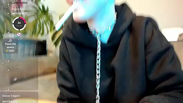 cos_operator from StripChat is Freechat