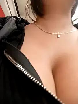 Find your cherished anal broadcaster match with our advanced interactive search and filtering options, allowing you to tailor-make your live event desires.