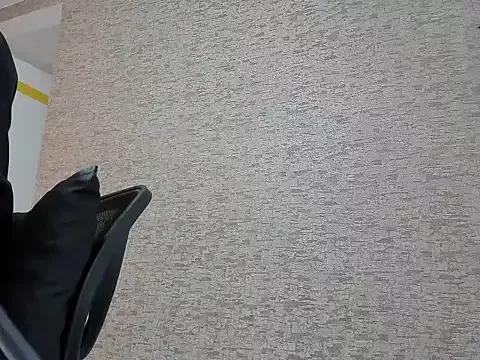 Cristallred from StripChat is Freechat