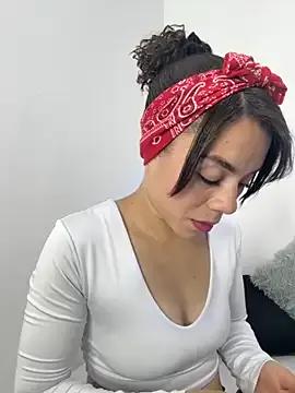 Crystal_555 from StripChat is Freechat