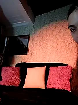 Curvy_and_Petite_aws from StripChat is Freechat