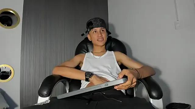 Find your cherished anal broadcaster match with our advanced interactive search and filtering options, allowing you to tailor-make your live event desires.