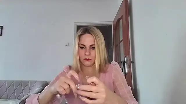 DagmarieFlirt from StripChat is Freechat