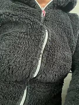 Daiana_Andra from StripChat is Freechat