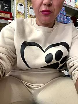 Find your cherished anal broadcaster match with our advanced interactive search and filtering options, allowing you to tailor-make your live event desires.