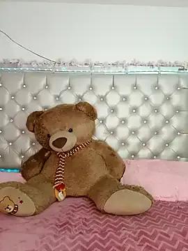 Find your cherished anal broadcaster match with our advanced interactive search and filtering options, allowing you to tailor-make your live event desires.