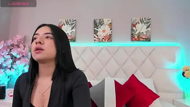 Dayanna_Rose from StripChat is Freechat