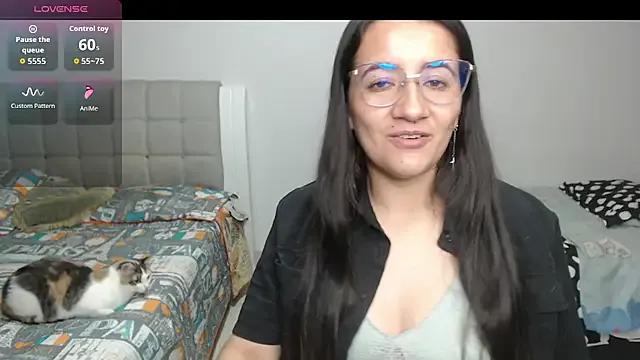 Dayanna_Smitt from StripChat is Freechat