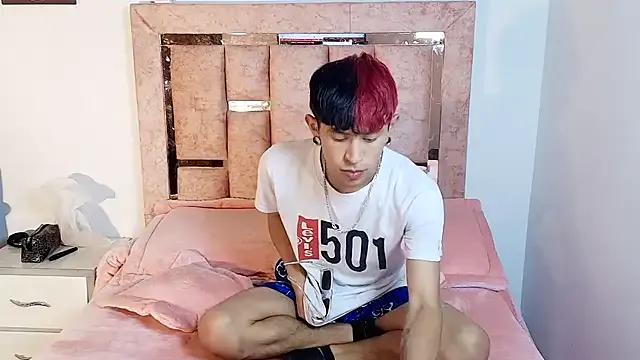 DemianSalvatore from StripChat is Freechat