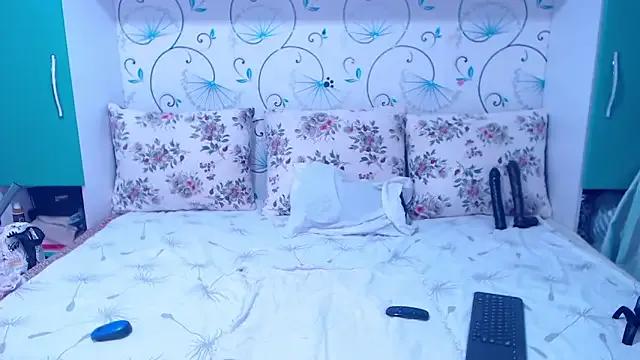 demiemorre from StripChat is Freechat