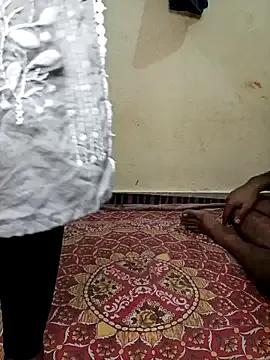 Desi_Hot_Queen from StripChat is Freechat