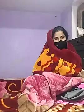 Desi_muslimcouple from StripChat is Freechat