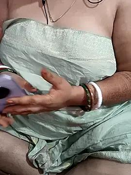 DesiNatkatBhabhi from StripChat is Freechat