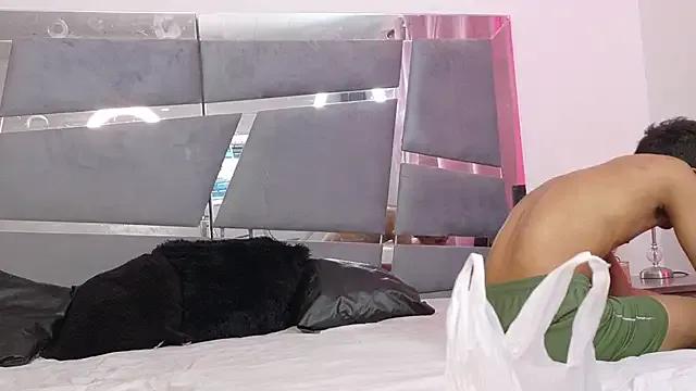 Desire4Duo from StripChat is Freechat