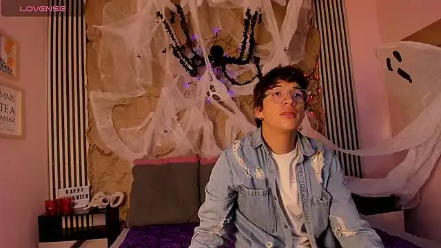 Find your cherished anal broadcaster match with our advanced interactive search and filtering options, allowing you to tailor-make your live event desires.