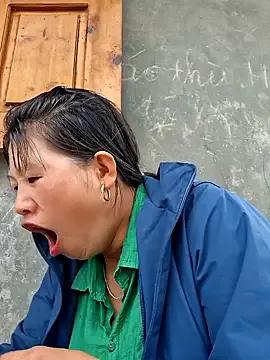 diamond-- from StripChat is Freechat