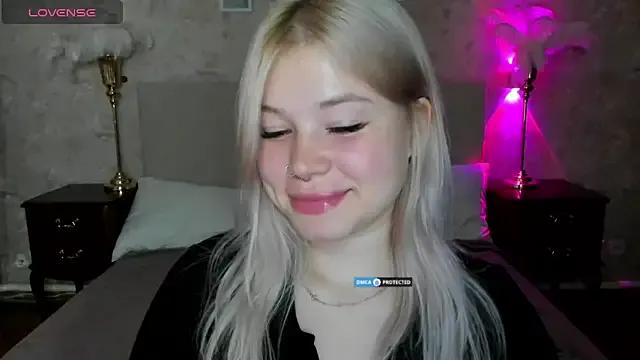 Diana_Dream from StripChat is Freechat