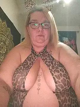 diosacurvy1984 from StripChat is Freechat