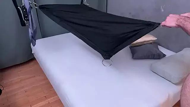 djejzi from StripChat is Freechat