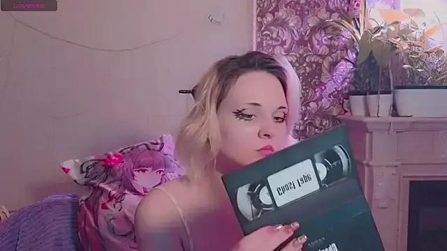 DoubleBubbleCum from StripChat is Freechat