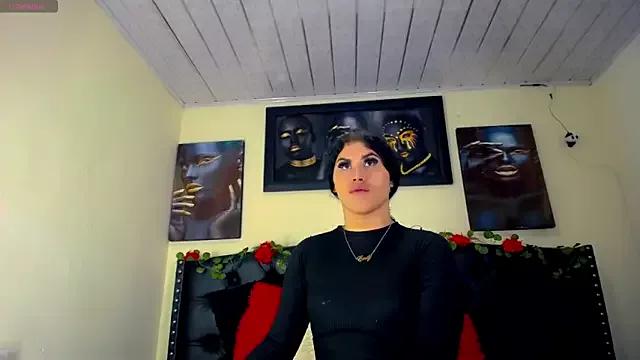 Eemily_- from StripChat is Freechat