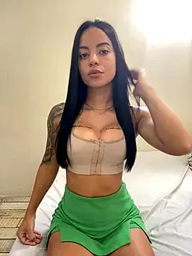 Elamesmamorena from StripChat is Freechat