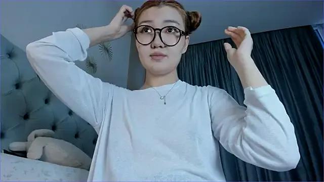 ElaraHaze from StripChat is Freechat