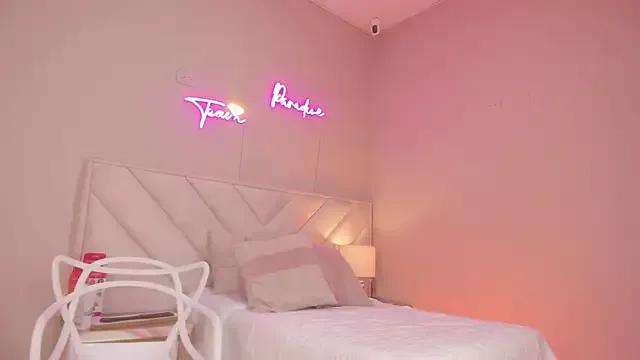 electra_a from StripChat is Freechat